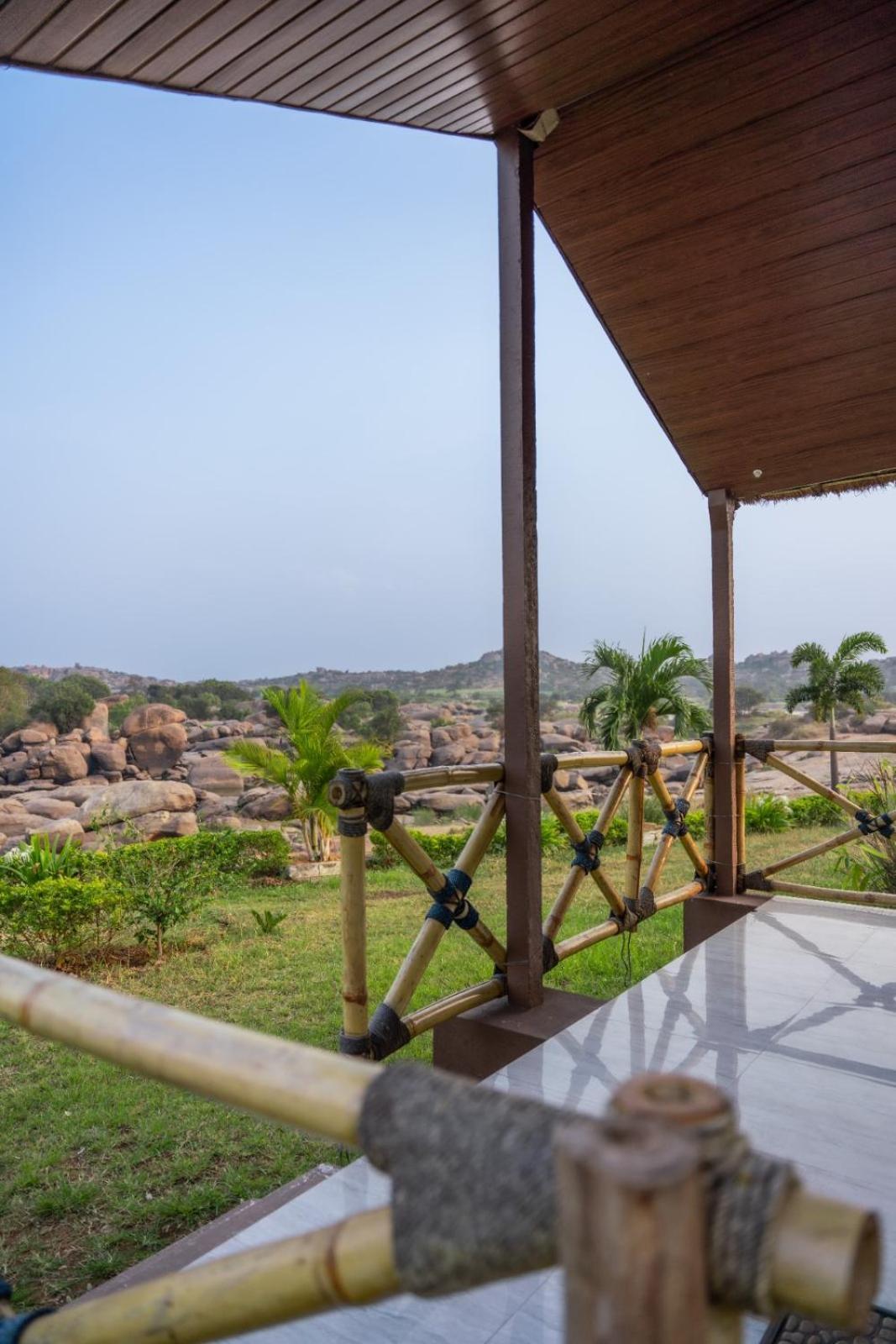 Leo Woods Hampi River View Hotel Exterior foto